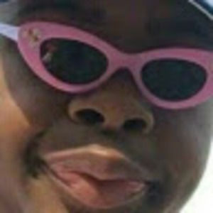 Meet your Posher, Genaro